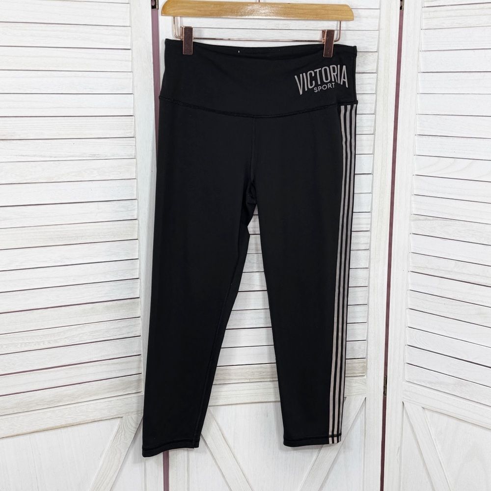 Victoria’s Secret Sport Reflective Stripe Capri Leggings Black Medium